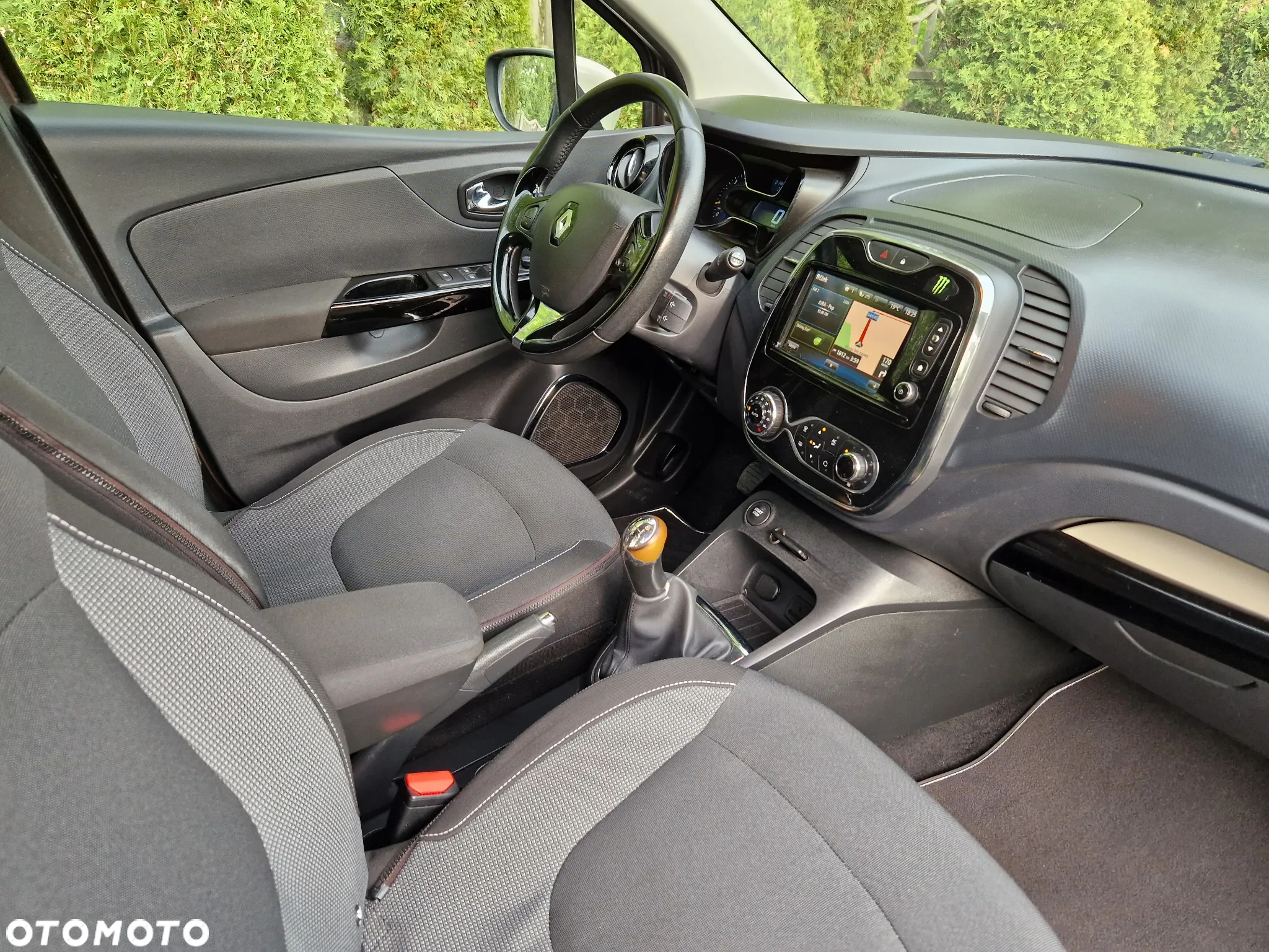 Renault Captur - 10
