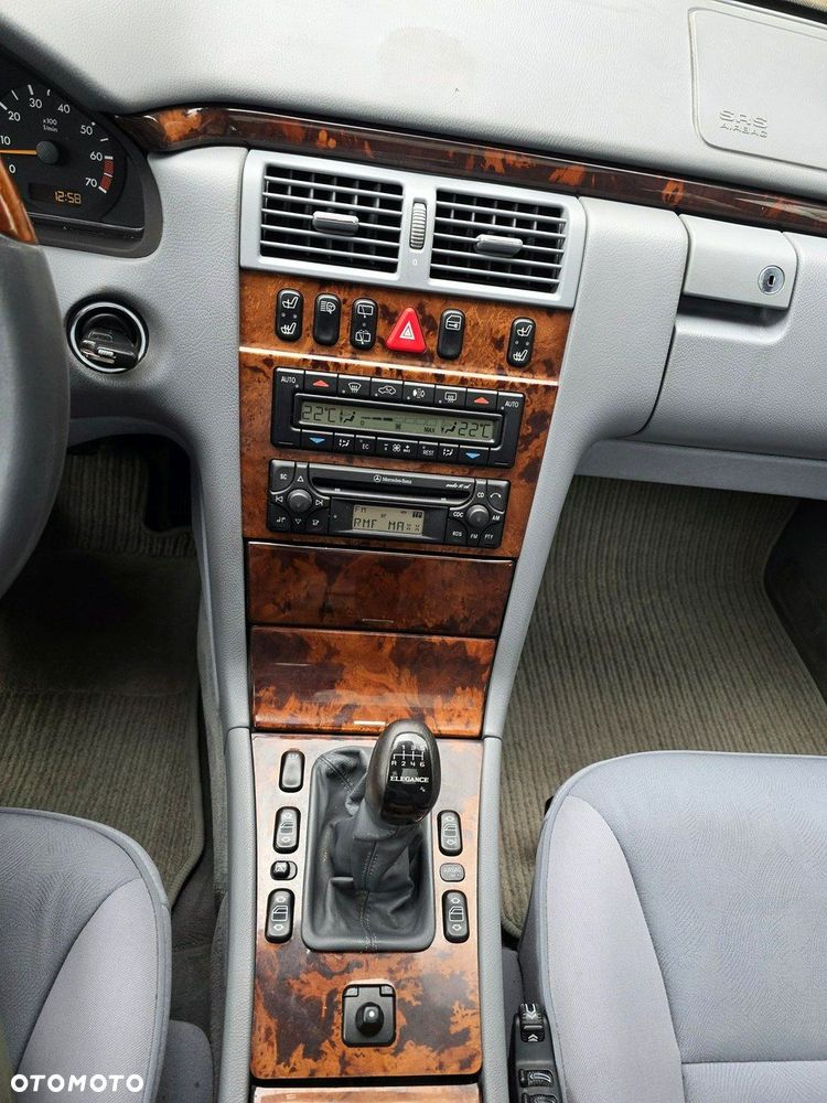 Mercedes-Benz Klasa E - 19
