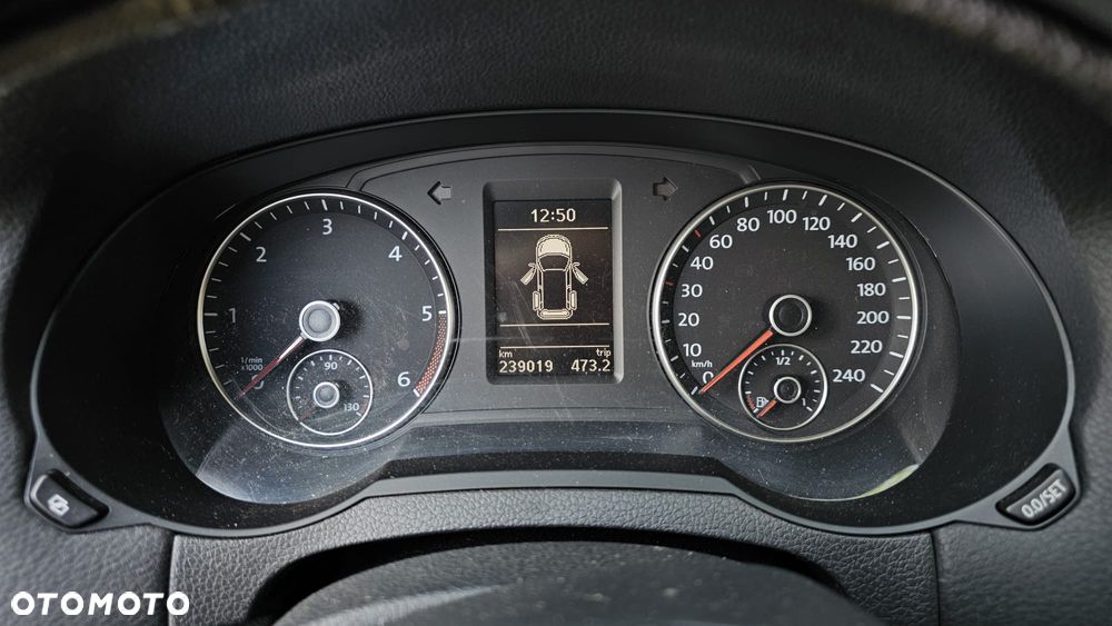 Volkswagen Sharan 2.0 TDI Comfortline DSG - 19