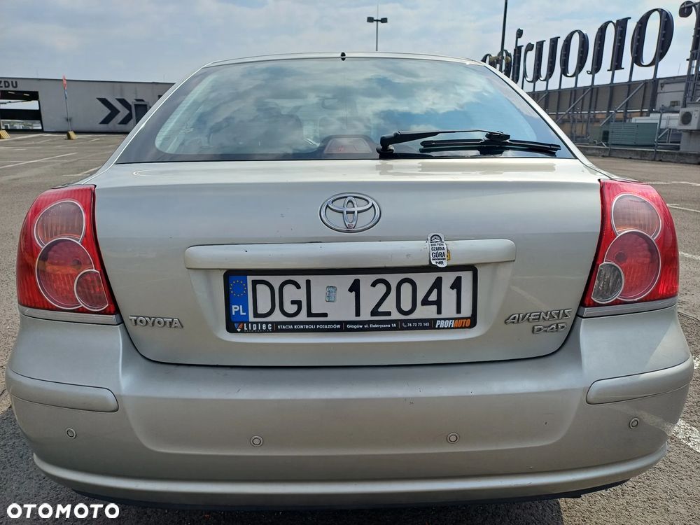 Toyota Avensis 2.0 D-4D - 4