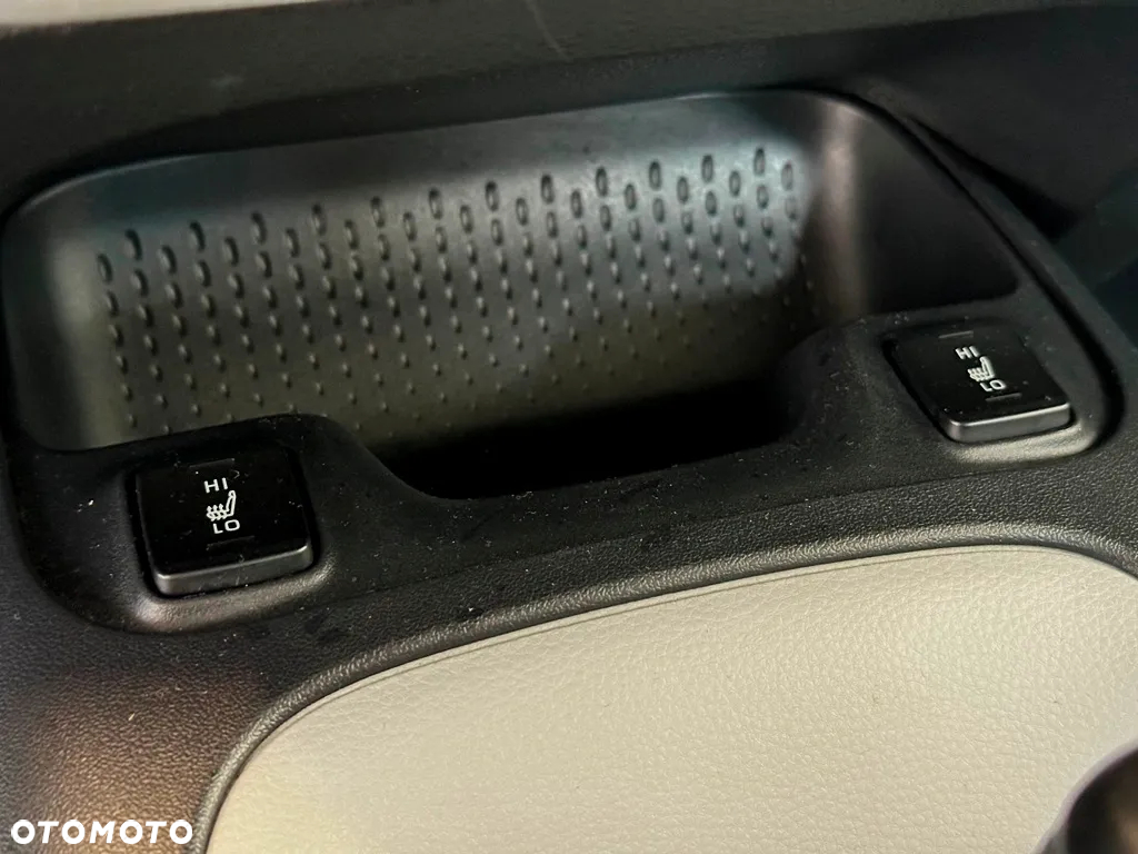 Toyota Corolla 2.0 Hybrid Comfort - 26