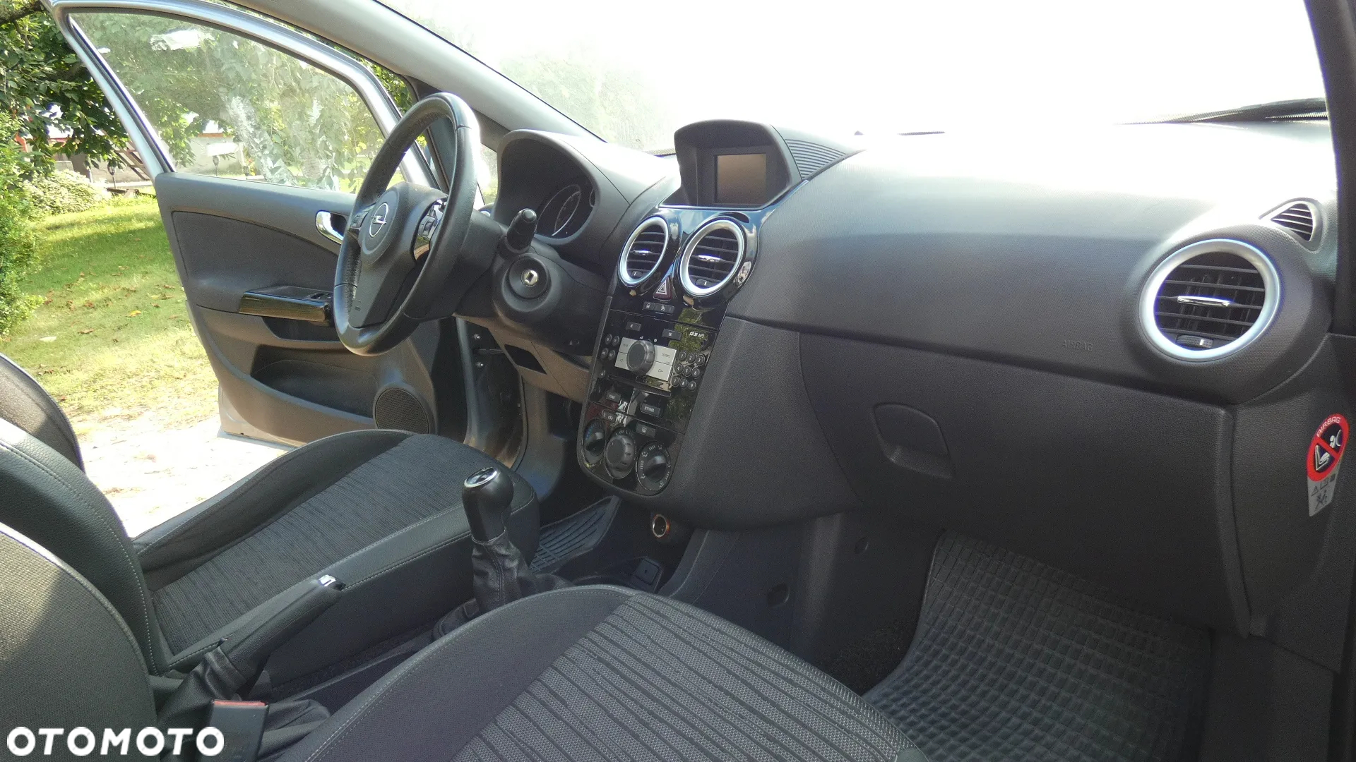 Opel Corsa 1.2 16V Enjoy - 13