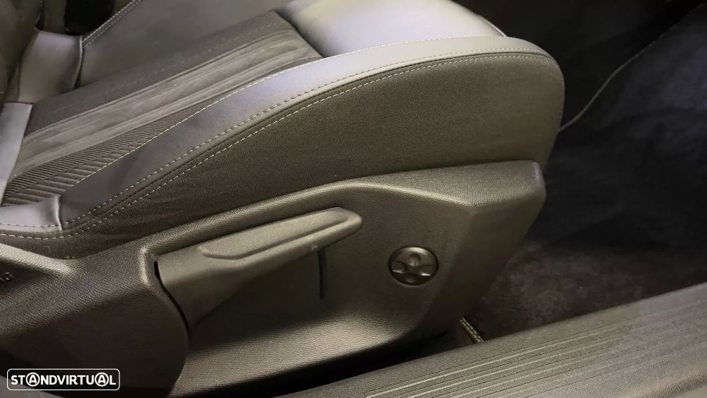 Peugeot 308 SW 1.2 PureTech GT EAT8 - 30