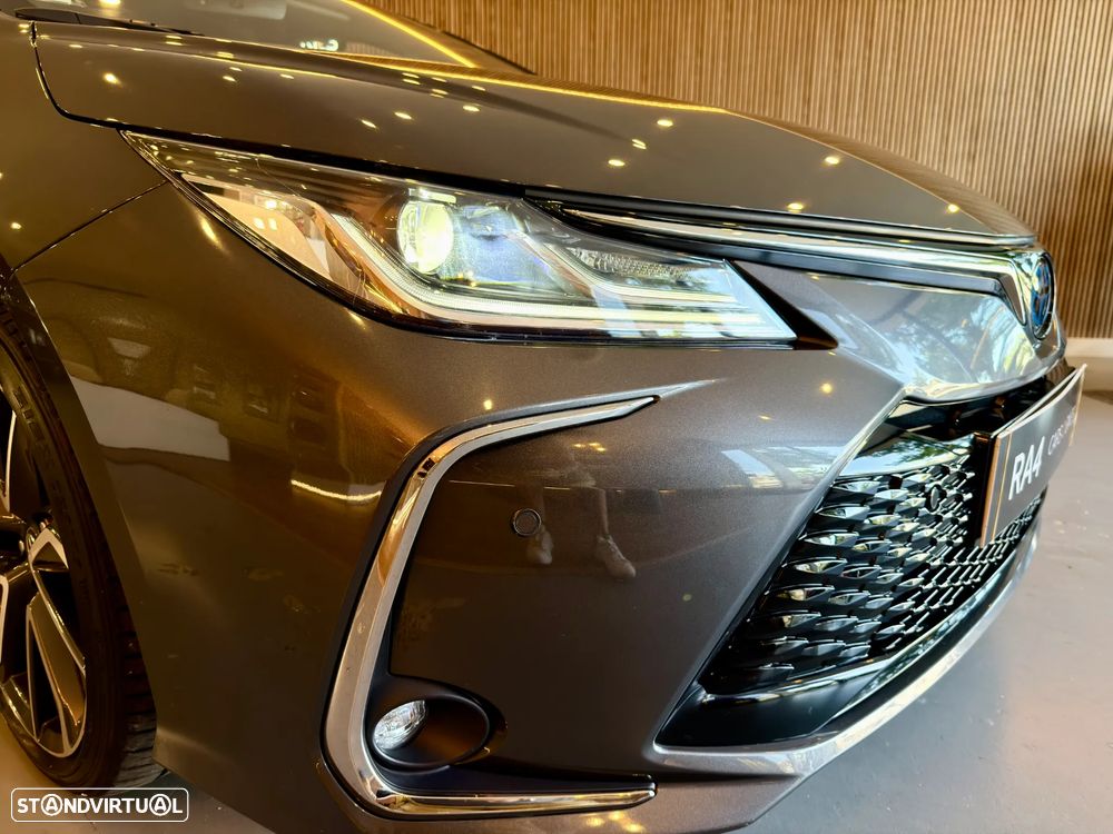 Toyota Corolla SD 1.8 Hybrid Luxury - 43