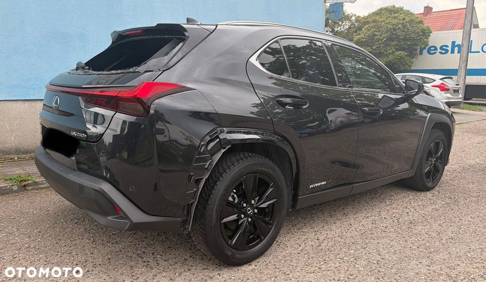 Lexus UX - 8