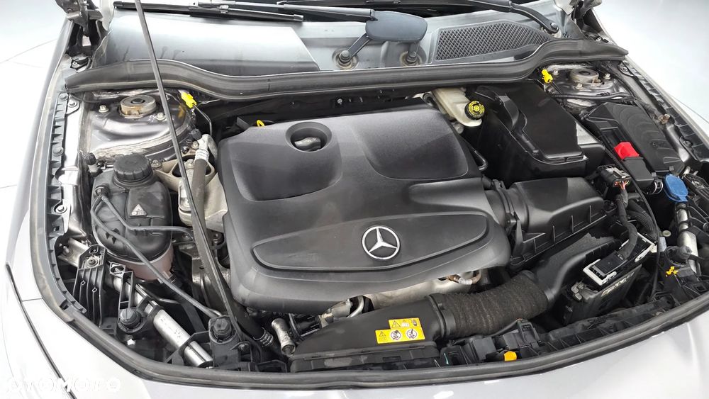 Mercedes-Benz CLA - 13