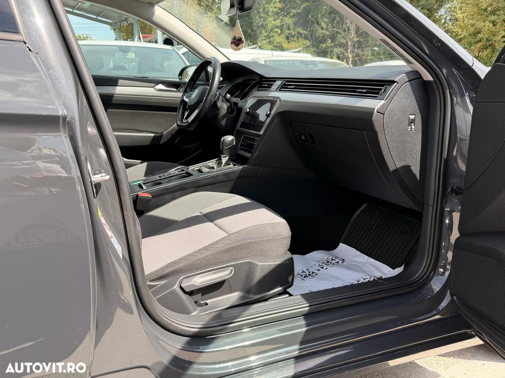 Volkswagen Passat 2.0 TDI DSG Comfortline - 18
