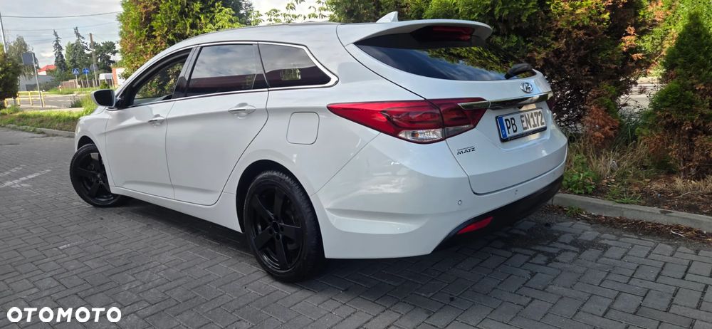Hyundai i40 Kombi 1.7 CRDi DCT Premium - 12