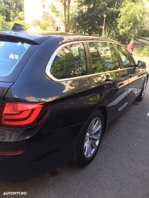 BMW Seria 5 525d Touring - 15
