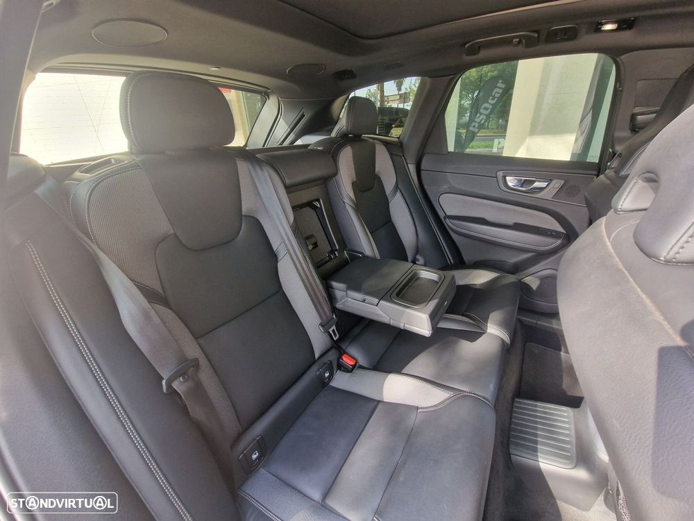 Volvo XC 60 2.0 T6 PHEV R-Design AWD - 20