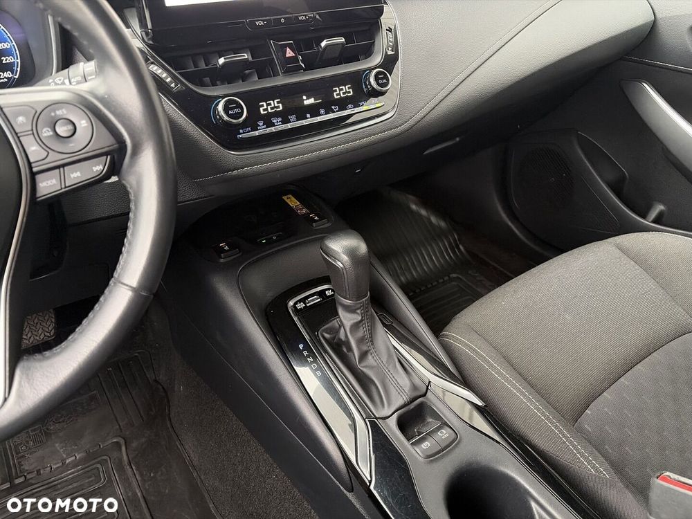 Toyota Corolla - 16