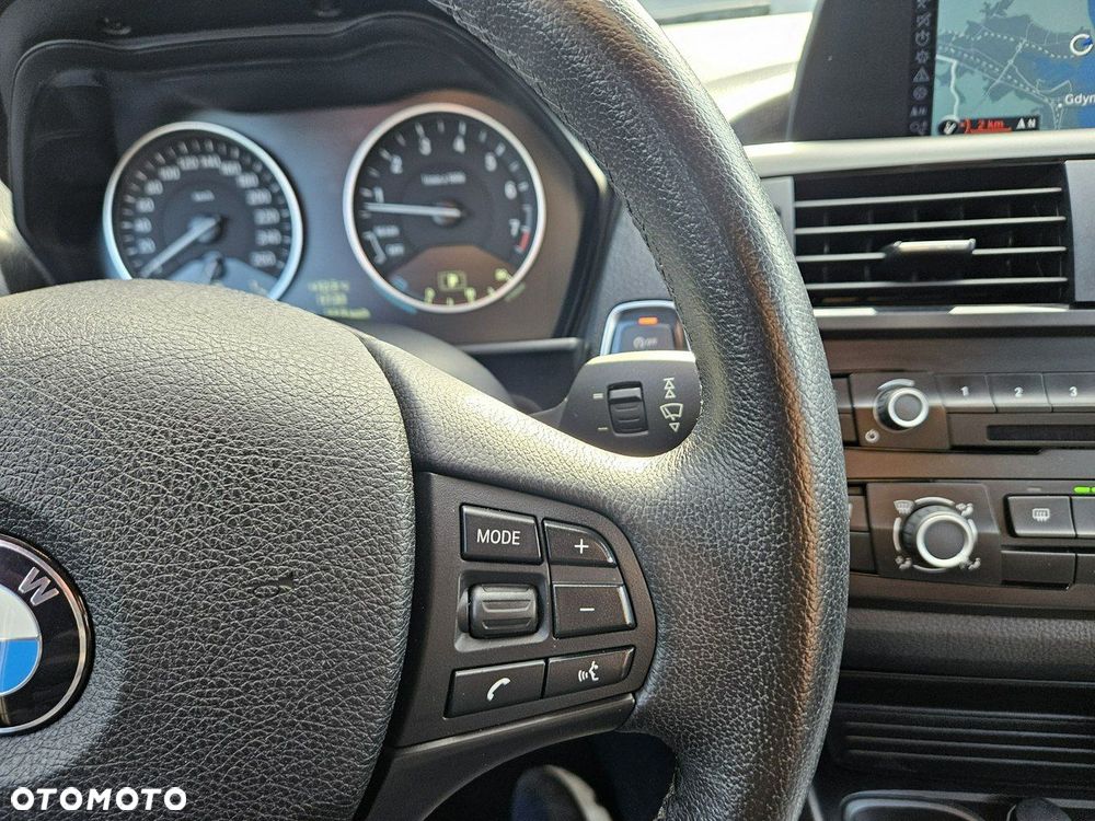 BMW Seria 1 116i Sport Line - 38
