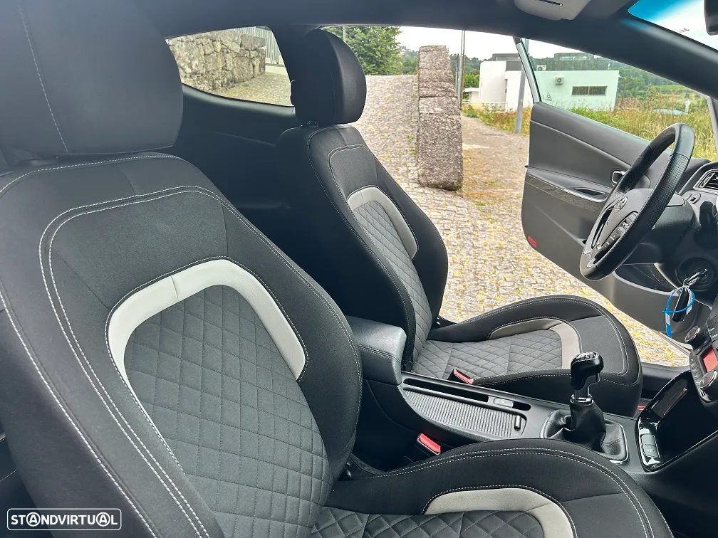 Kia Ceed S Coupé 1.6 CRDi GT Line - 19