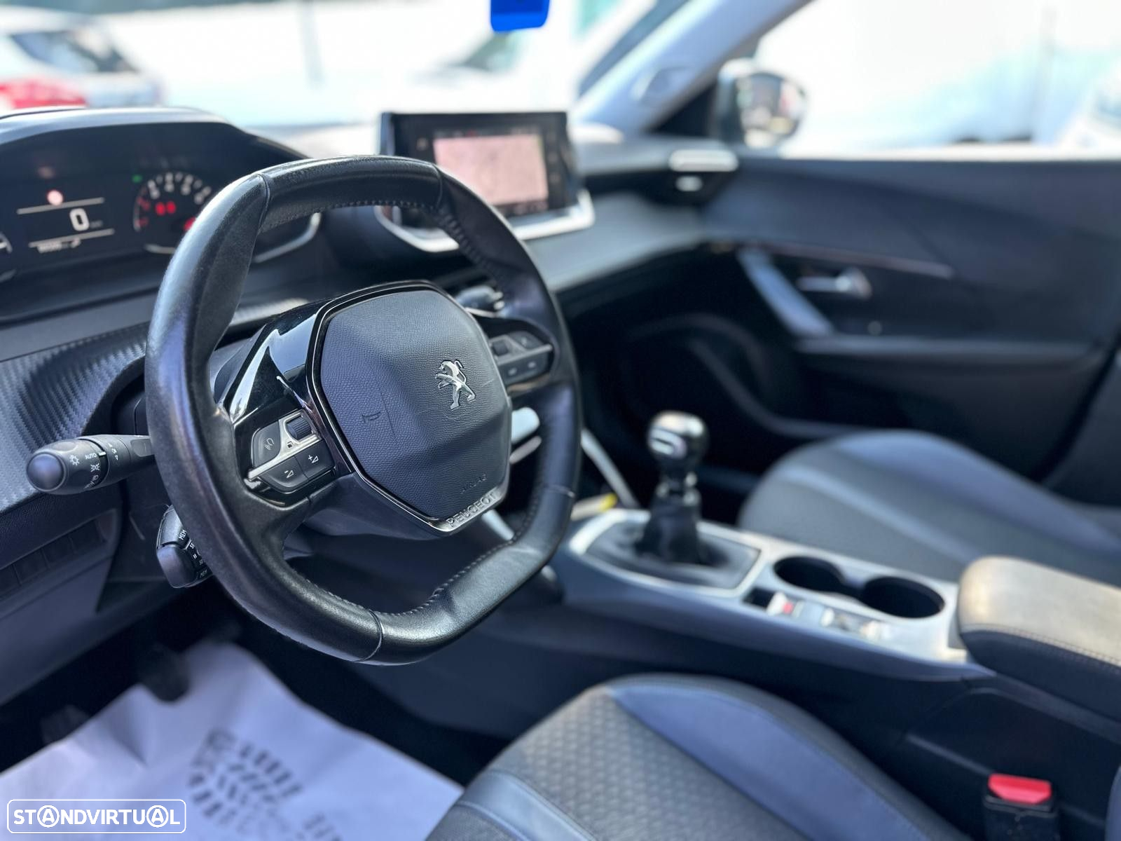 Peugeot 2008 PureTech 100 Allure - 12