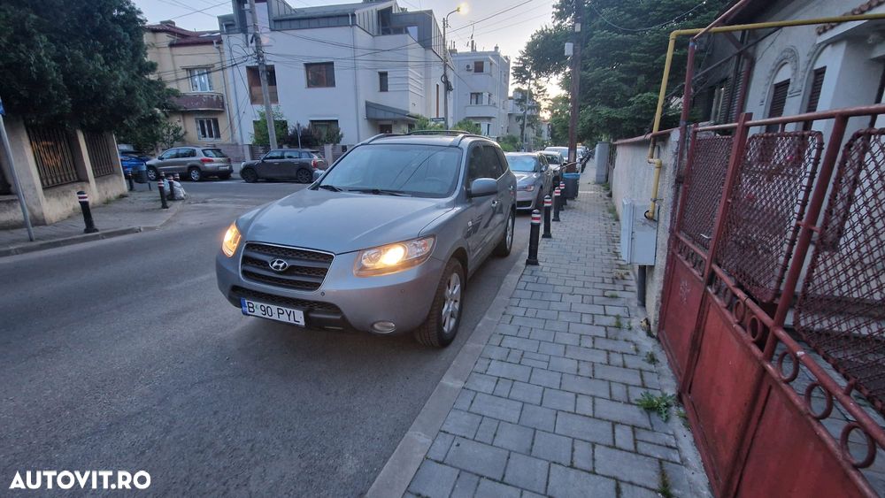 Hyundai Santa Fe 2.2 DSL VGT 5 SEATS 4WD AT STYLE - 9
