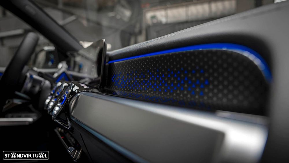 Mercedes-Benz EQB 250+ AMG Line - 16