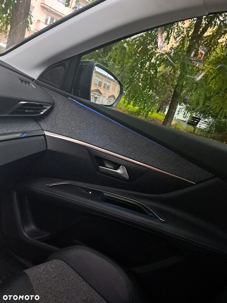 Peugeot 3008 1.2 PureTech Allure S&S EAT6 - 10
