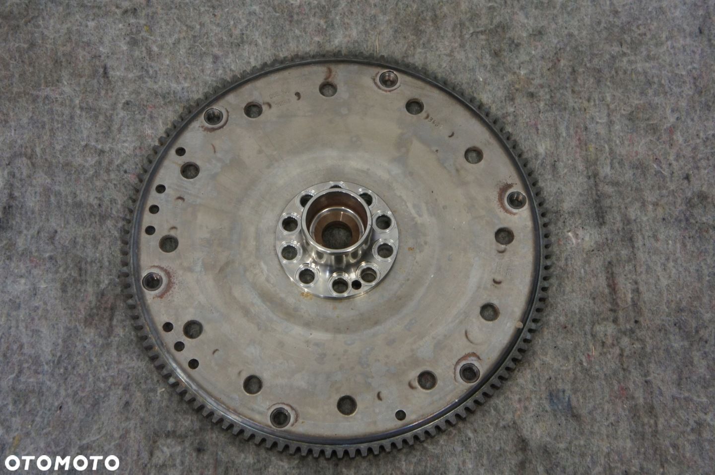 Koło Zamachowe Audi A6 4G0 3,0 06E105323T - 1