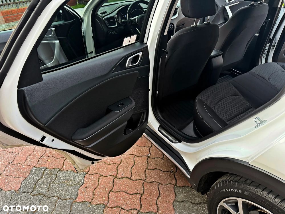 Kia XCeed 1.4 T-GDI M - 25