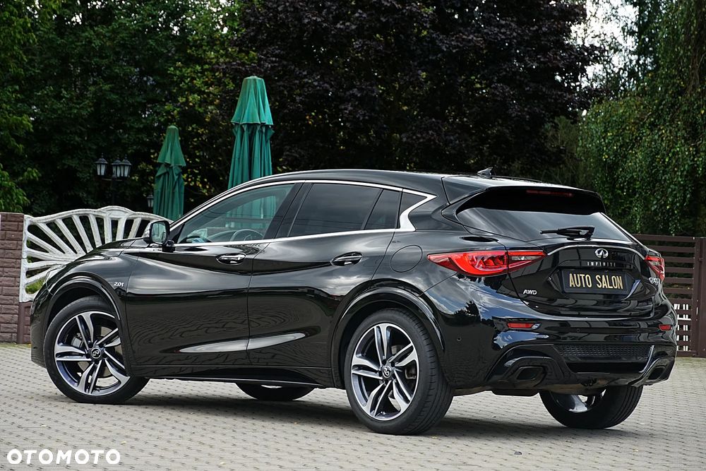 Infiniti Q30 2.0t DCT AWD Sport City Black - 20
