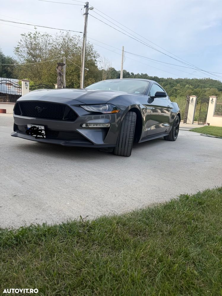 Ford Mustang - 6