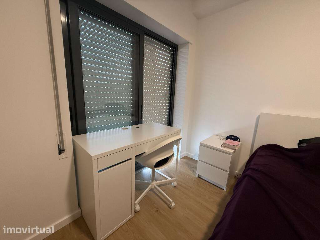 Quarto para arrendamento, mobilados em zona da Fernão Magalhães - Grande imagem: 2/4