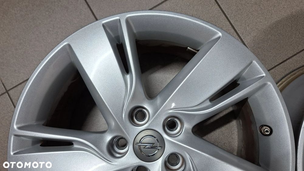 Felgi Aluminiowe 17 Opel Astra J 5x105 ET 42 - 13