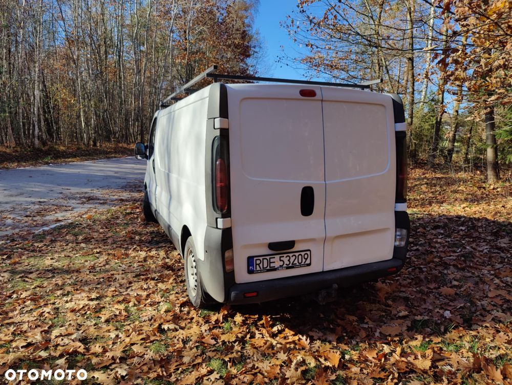 Opel Vivaro - 10