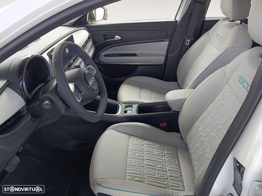 Fiat 600 1.2 Hybrid La Prima - 9