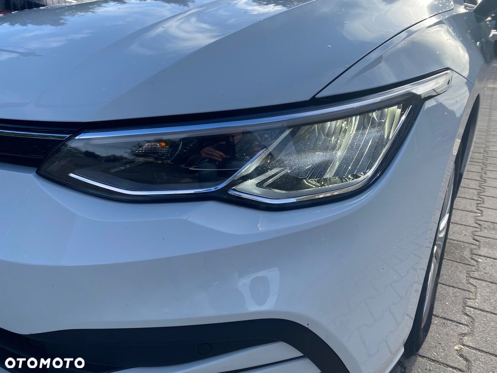 Volkswagen Golf VIII 1.0 TSI - 12