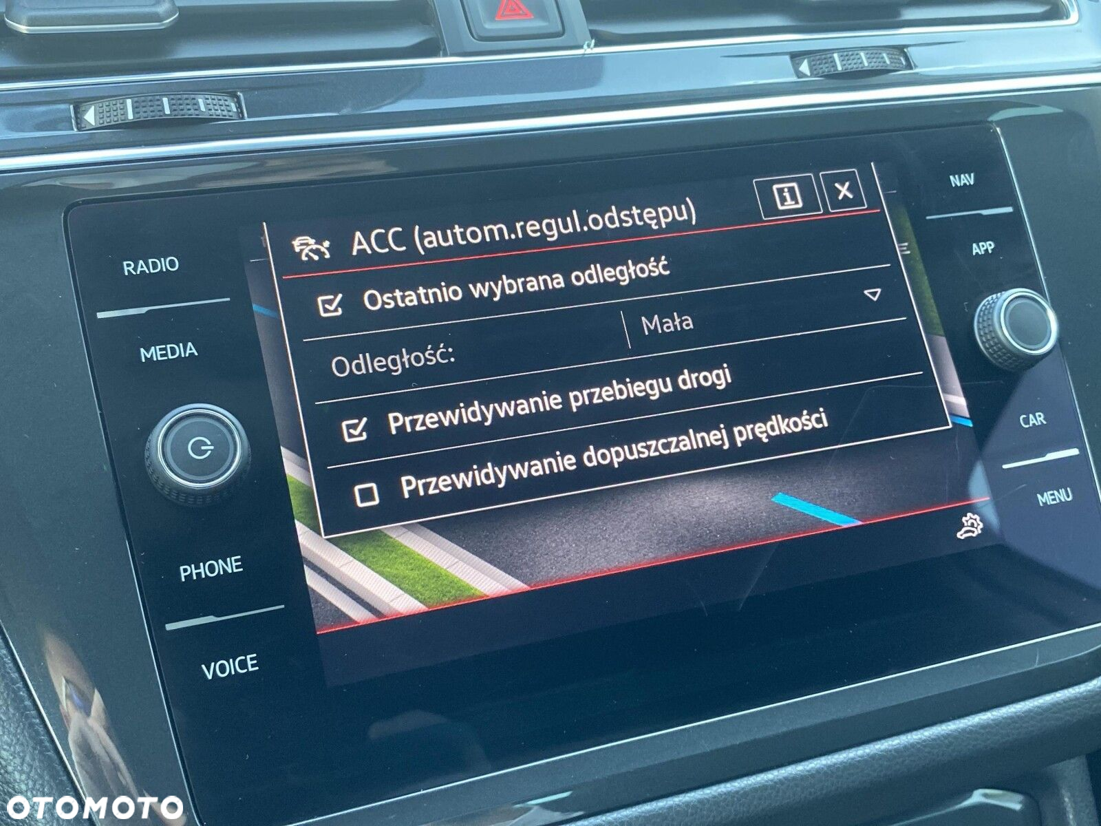 Volkswagen Tiguan 2.0 TDI SCR 4Mot Elegance DSG - 31