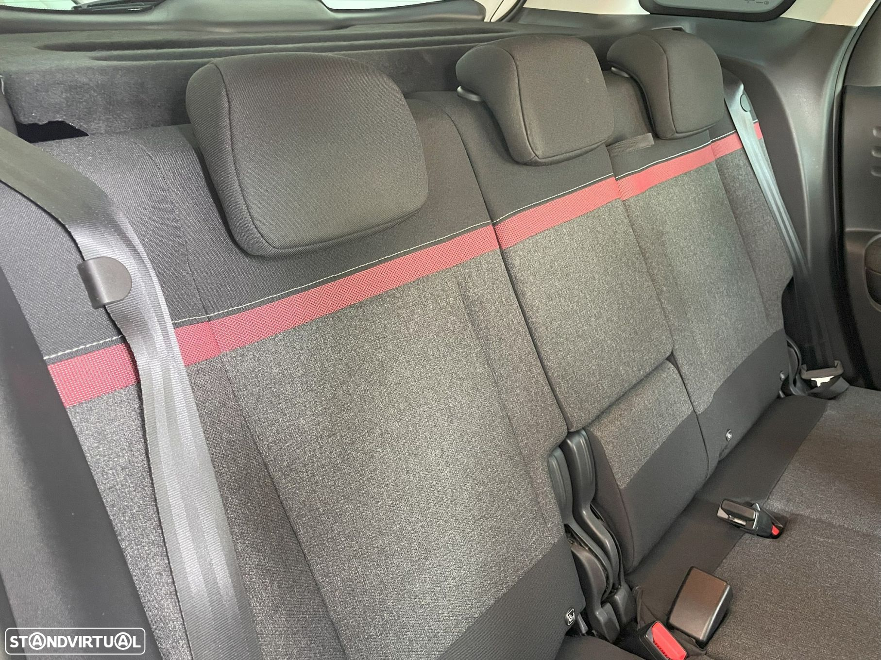Citroën C3 Aircross 1.5 BlueHDi C-Series S&S - 13