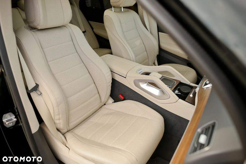 Mercedes-Benz GLE - 29