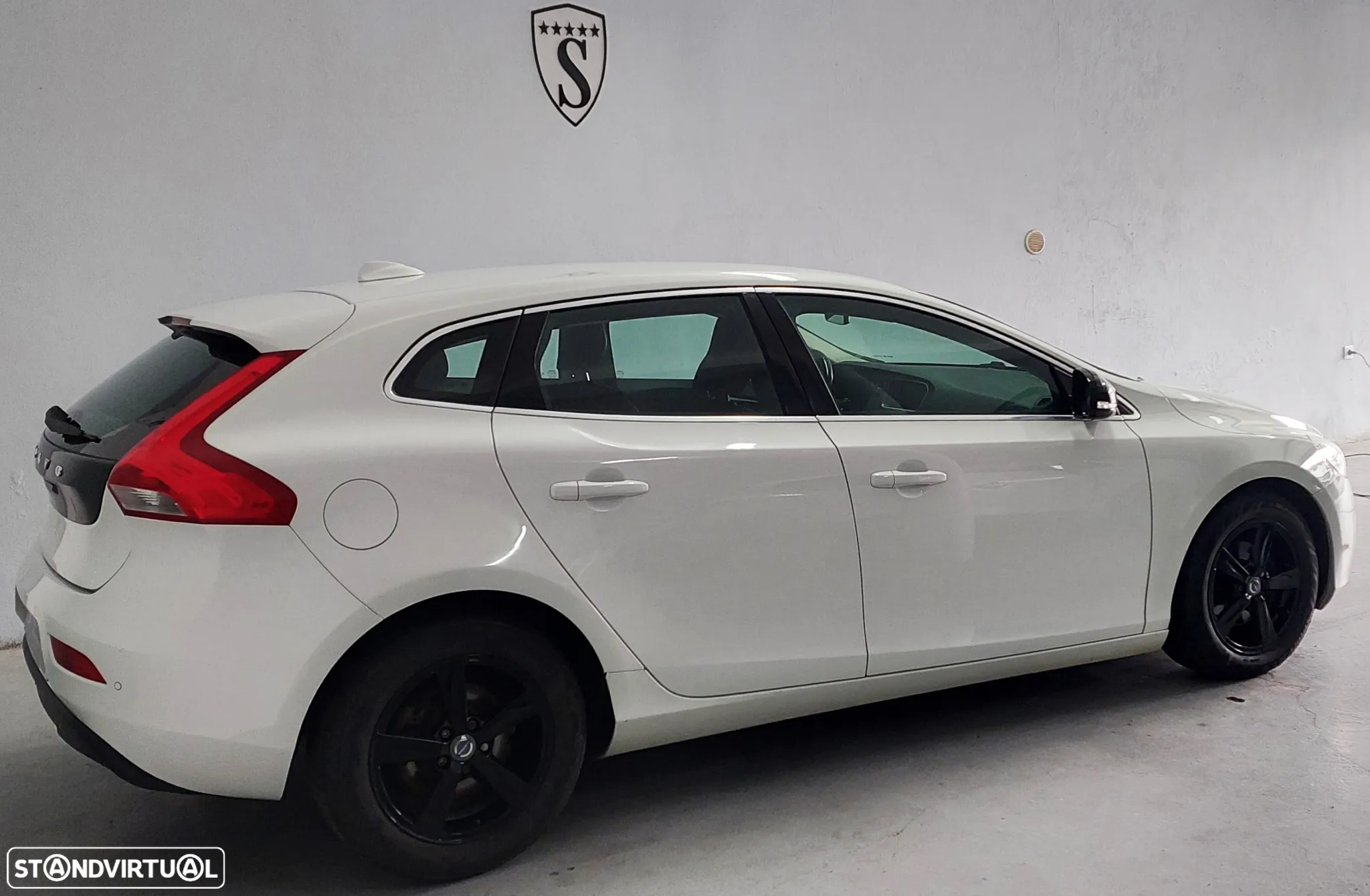 Volvo V40 1.6 D2 Eco Momentum - 4