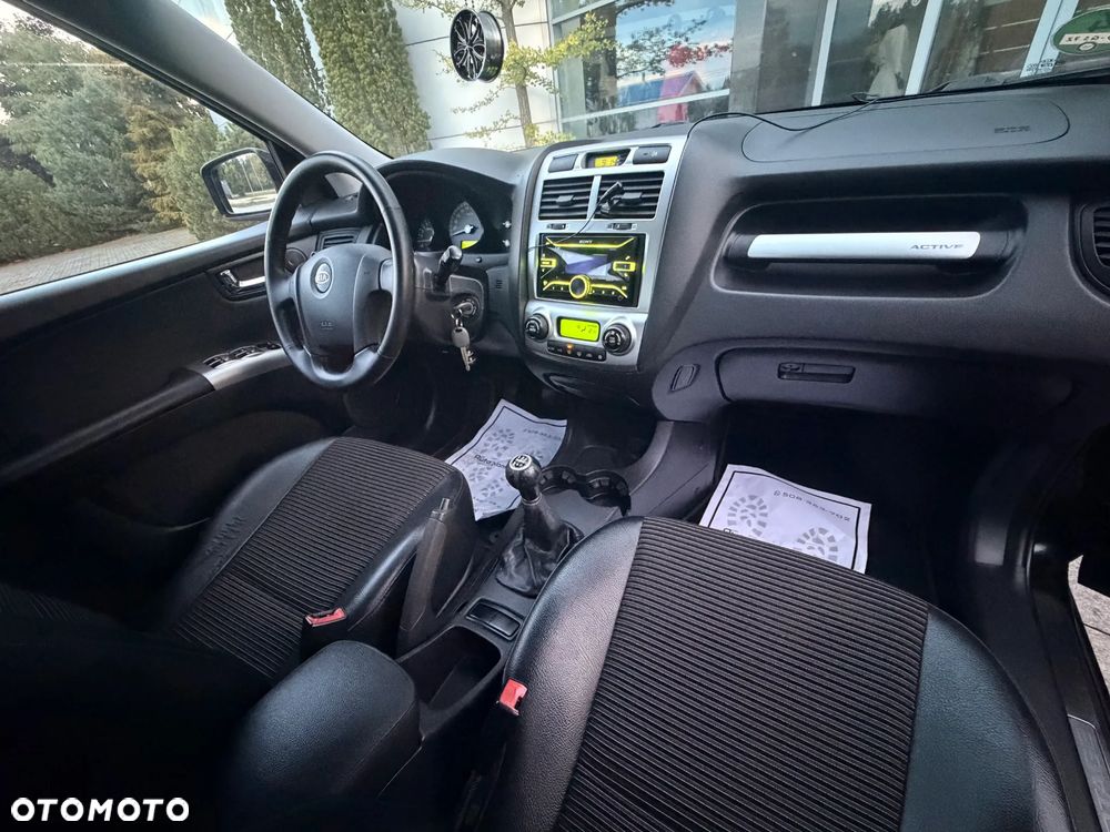 Kia Sportage 2.0 Expedition + - 10