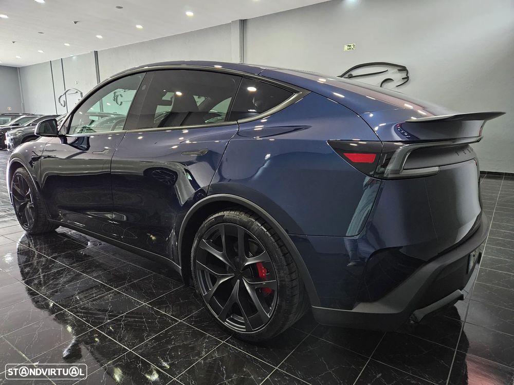 Tesla Model Y Performance Tração Integral - 12