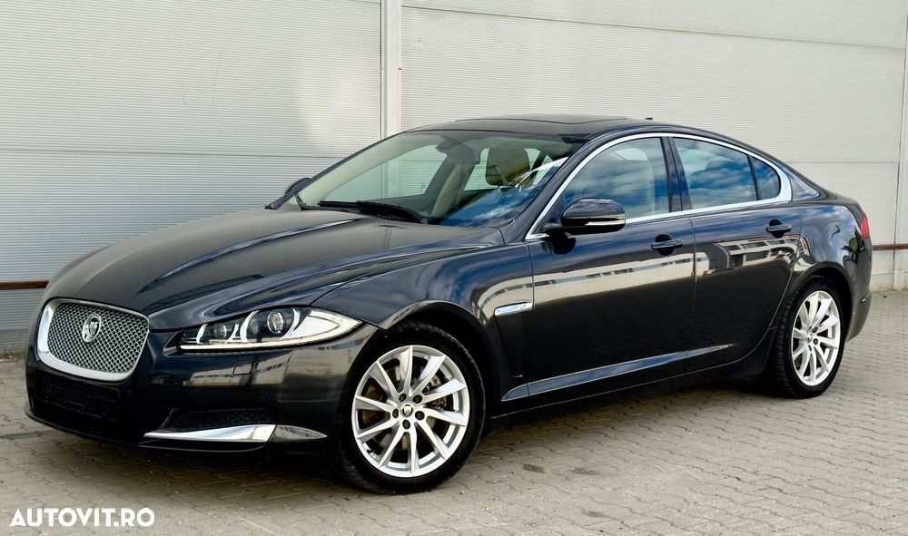 Jaguar XF 2.2 - 3