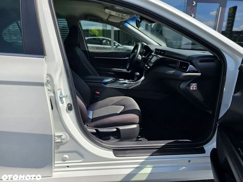 Toyota Camry 2.5 Hybrid Prestige CVT - 28