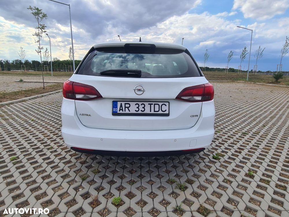 Opel Astra 1.6 CDTI ECOTEC Start/Stop Dynamic - 2