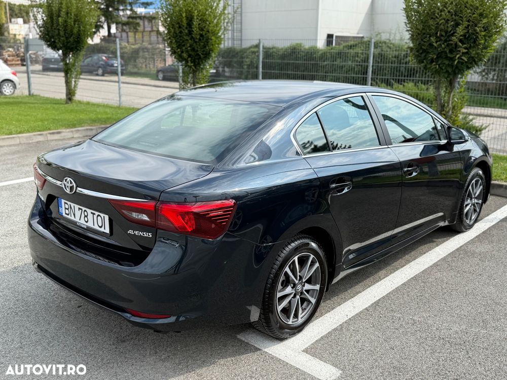 Toyota Avensis - 1