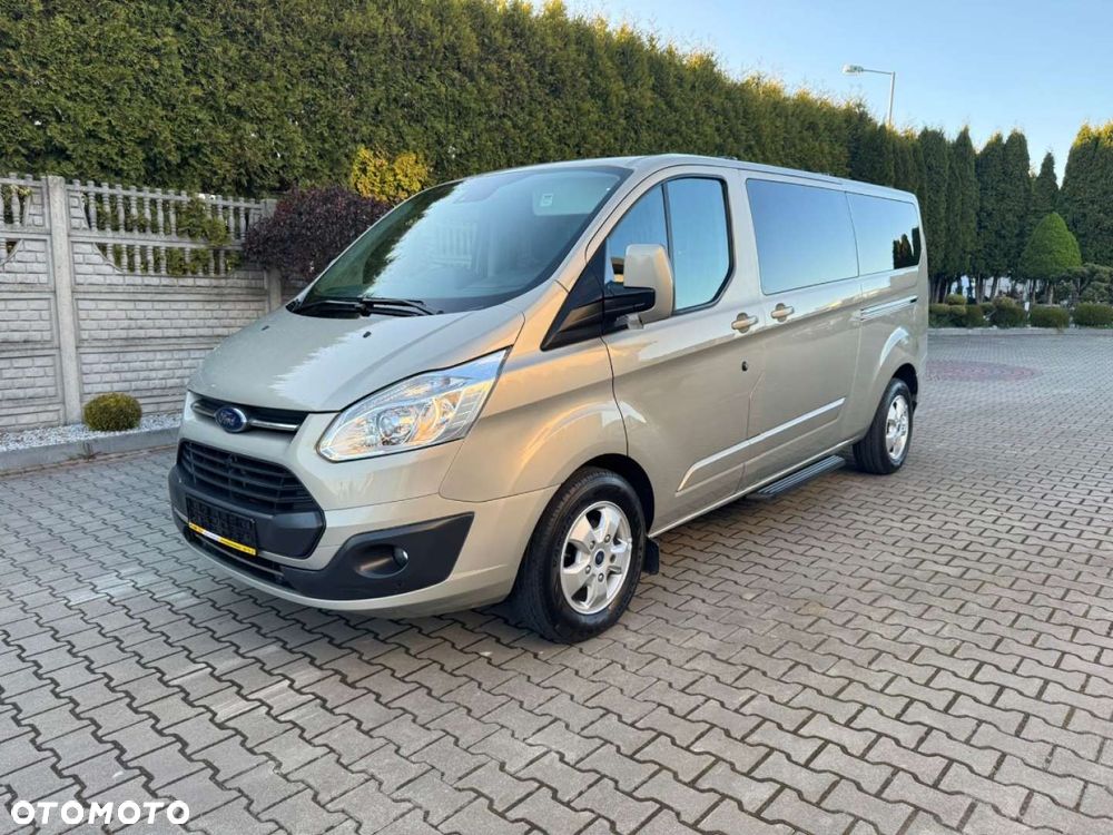Ford Tourneo Custom - 2