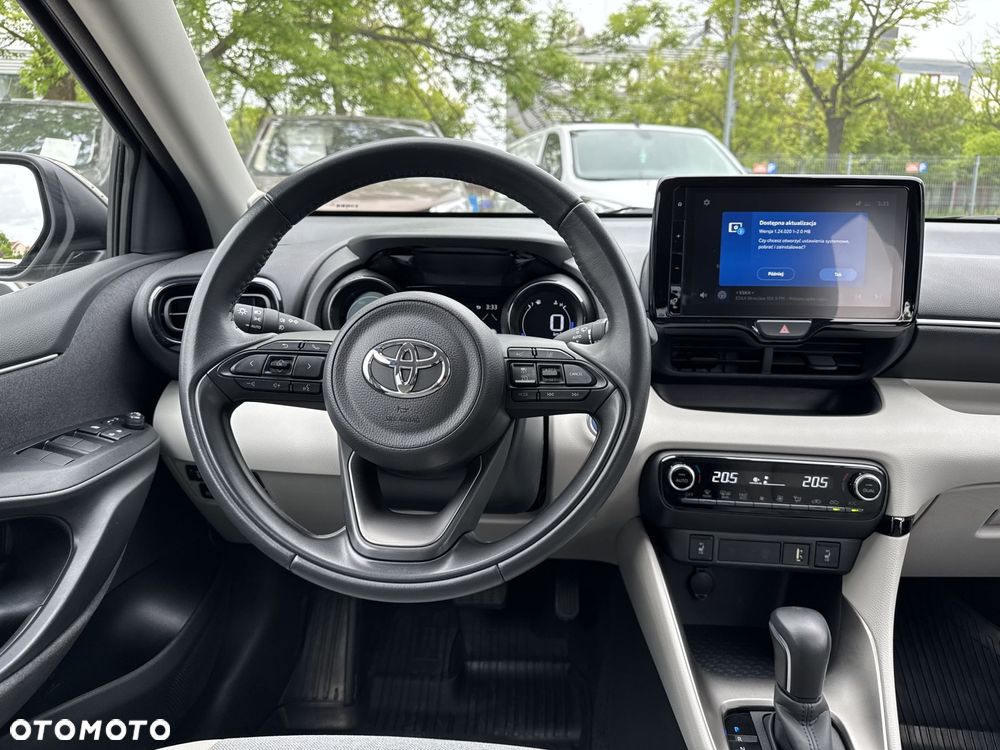 Toyota Yaris - 12