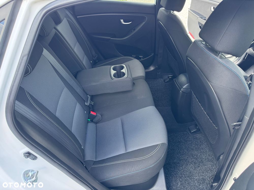 Hyundai i30 1.4 Premium - 25