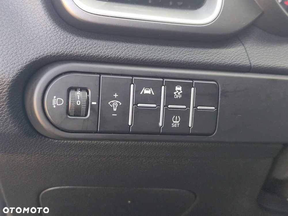 Kia Ceed - 21