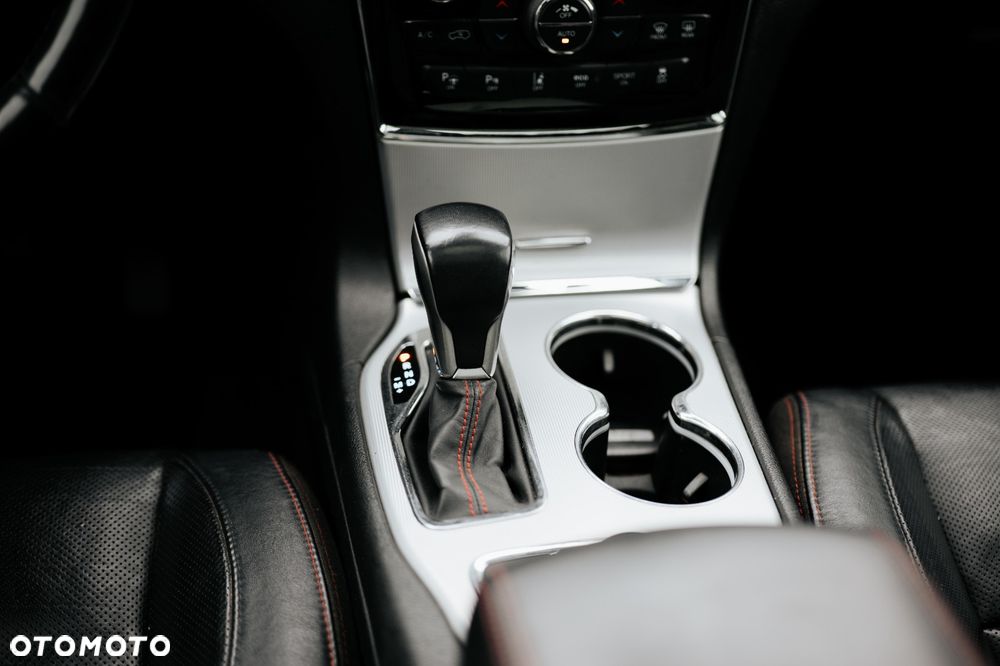 Jeep Grand Cherokee - 4