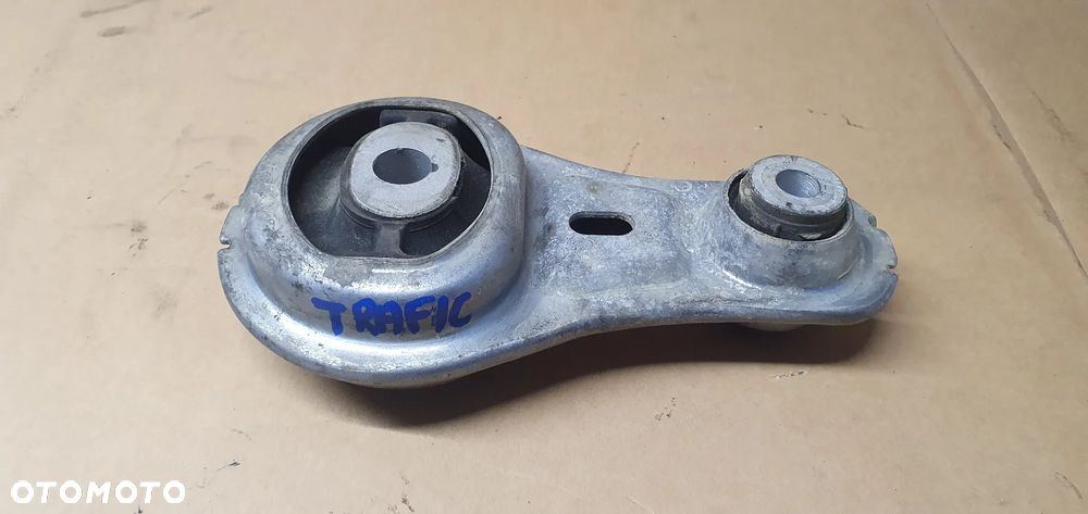 Łapa silnika poduszka Opel Vivaro B Trafic III 1.6 DCI 93866731 - 2