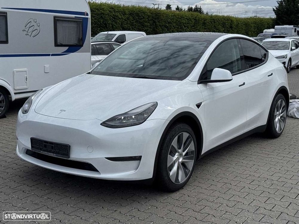 Tesla Model Y Long Range Dual Motor AWD - 2
