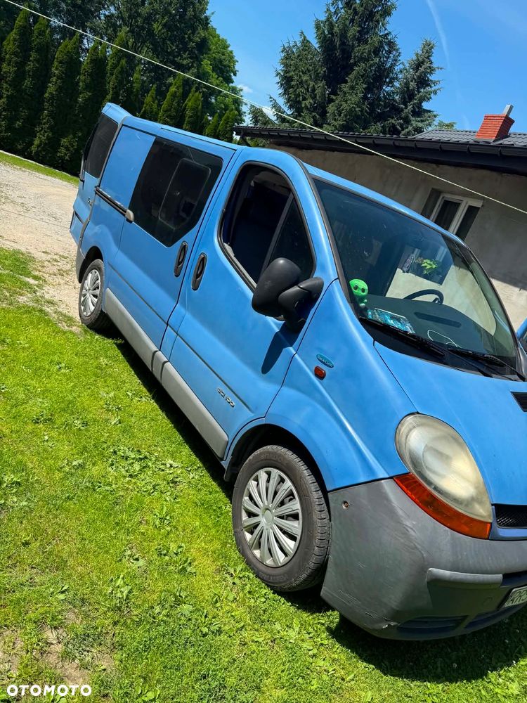 Renault TRAFIC - 1