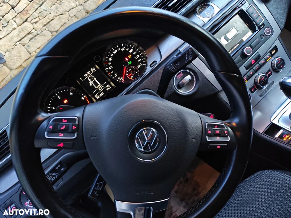 Volkswagen Passat 2.0 TDI DSG BlueMotion Technology Comfortline - 21