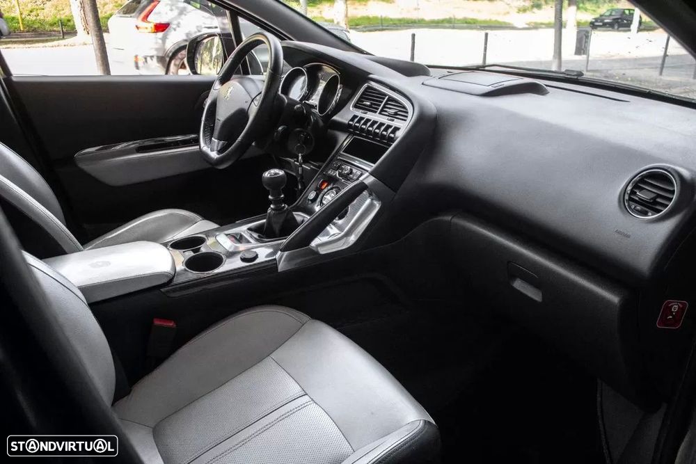 Peugeot 3008 1.6 HDi Roland Garros - 23